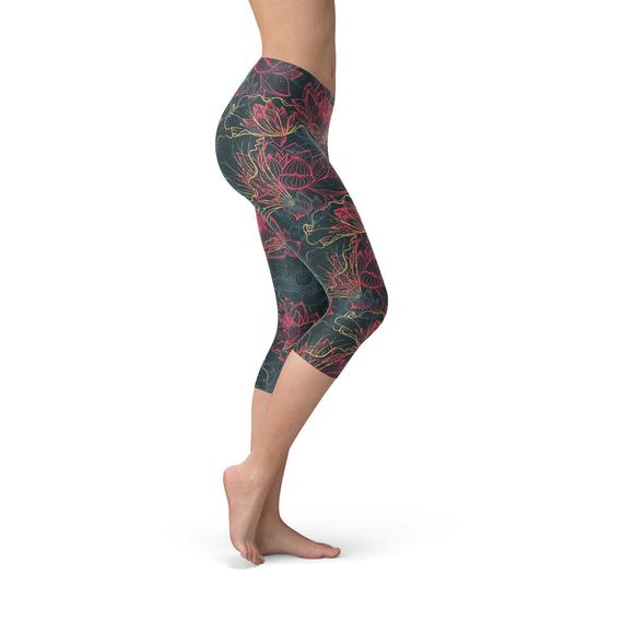 Womens Floral Lotus Capri Leggings